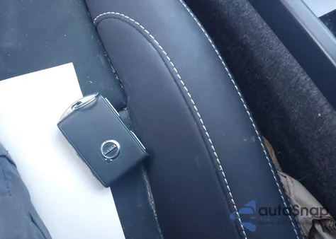 2022 Volvo Xc40 Recharge Pure Electric P8 Twin Plus z USA, uszkodzony, nr VIN YV4ED3UR8N2708932